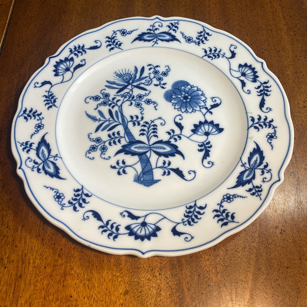 Blue Danube Japan 10 3/8”Dinner Plate